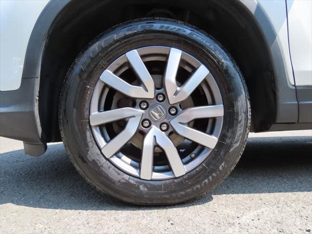 Photo of 2019 White Diamond Pearl Honda Pilot
