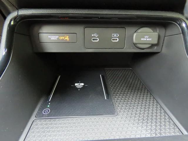 Photo of 2026 Platinum White Pearl Honda CR-V Hybrid