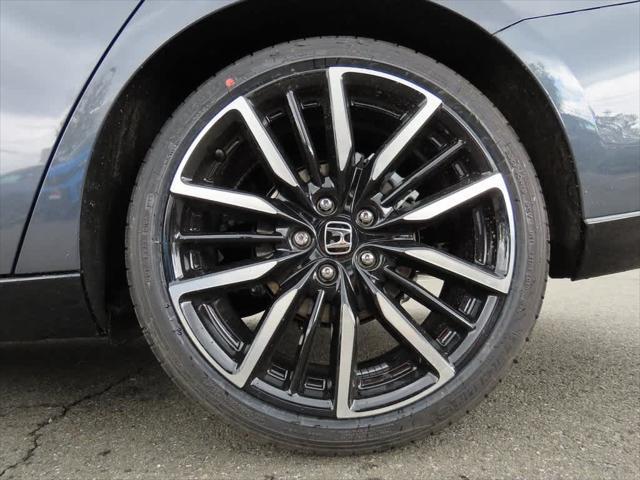 Photo of 2025 Meteorite Gray Metallic Honda Accord Hybrid
