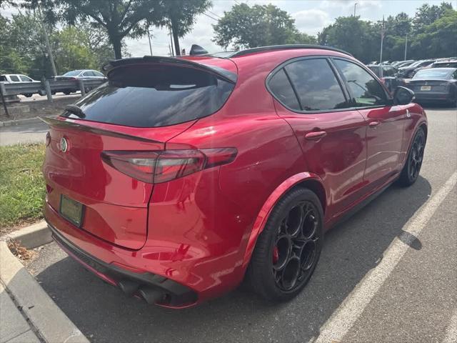 Photo of 2022 Rosso Alfa Romeo Stelvio