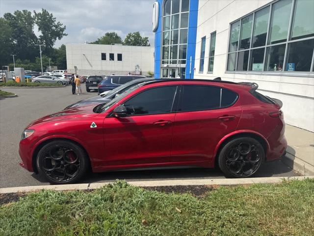 Photo of 2022 Rosso Alfa Romeo Stelvio