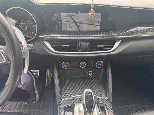 Photo of 2022 Rosso Alfa Romeo Stelvio