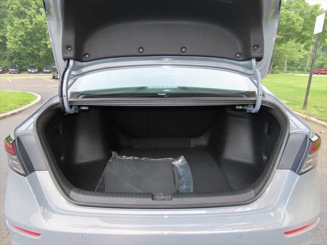 Photo of 2025 Urban Gray Pearl Honda Accord Hybrid