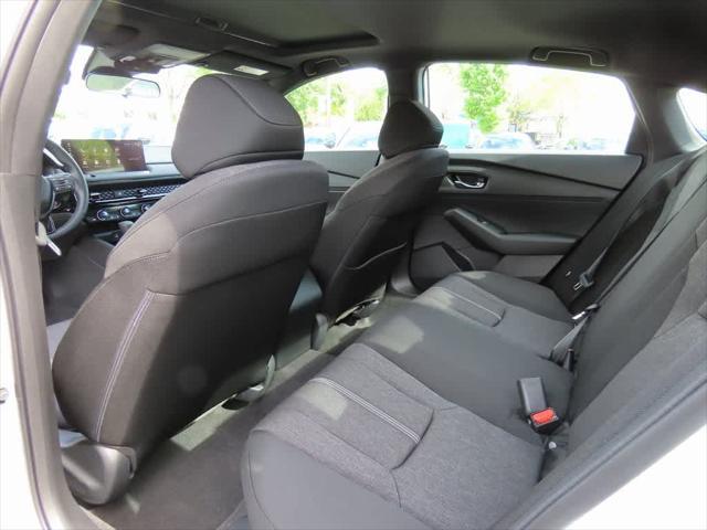 Photo of 2025 Platinum White Pearl Honda Accord Hybrid