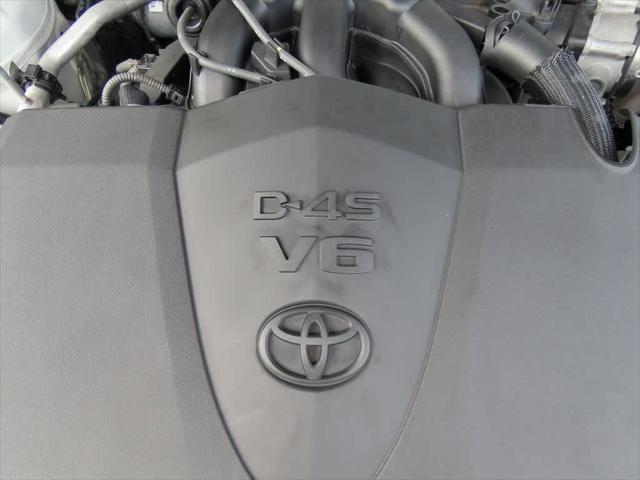 Photo of 2021 Wind Chill Pearl / Midnight Black Metallic Toyota Camry