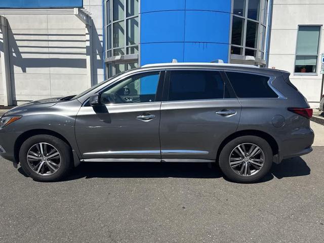 Photo of 2018 Gun Metallic INFINITI QX60