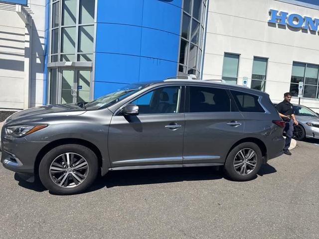 Photo of 2018 Gun Metallic INFINITI QX60