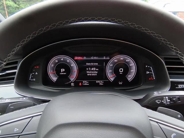 Photo of 2025 Mythos Black Metallic Audi Q7