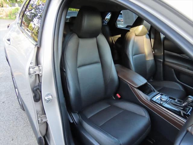 Photo of 2024 Platinum Quartz Metallic Mazda CX-30