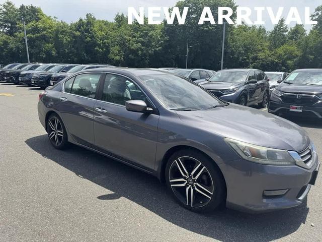 Photo of 2014 Gray Honda Accord