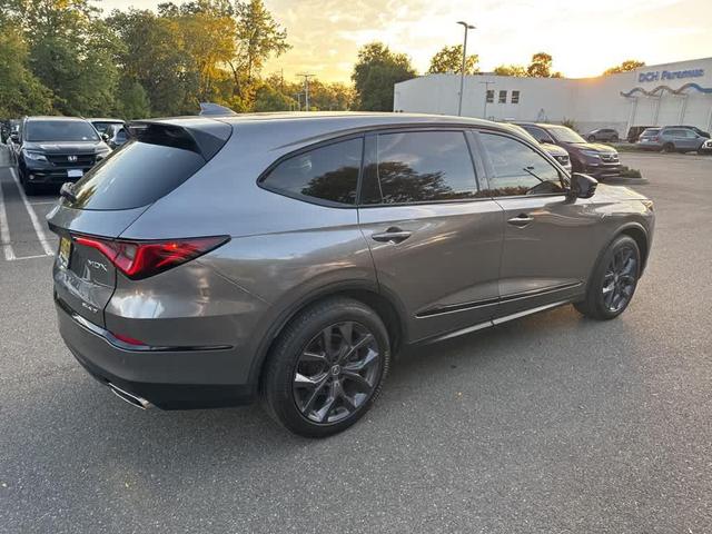 Photo of 2023 Liquid Carbon Metallic Acura MDX