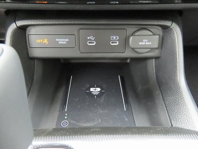 Photo of 2025 Platinum White Pearl Honda Civic Hybrid