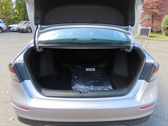 Photo of 2025 Solar Silver Metallic Honda Accord