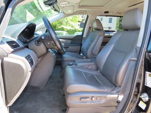 Photo of 2016 Black Honda Odyssey