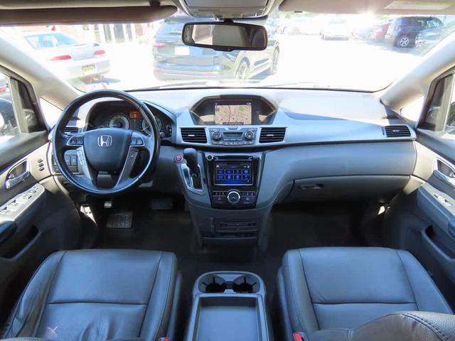 Photo of 2016 Black Honda Odyssey
