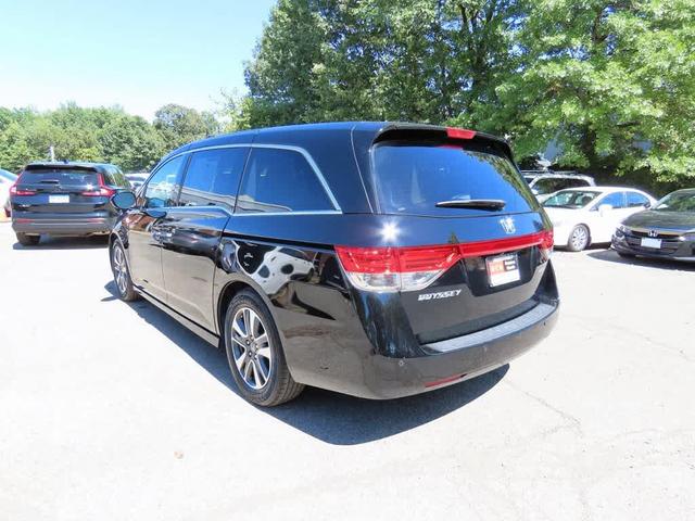 Photo of 2016 Black Honda Odyssey