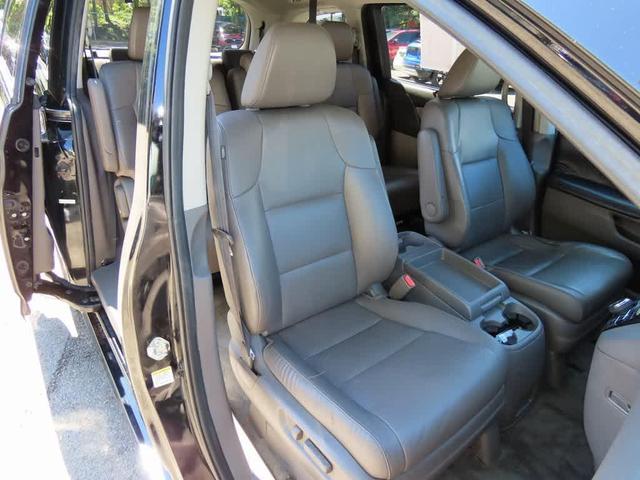 Photo of 2016 Black Honda Odyssey