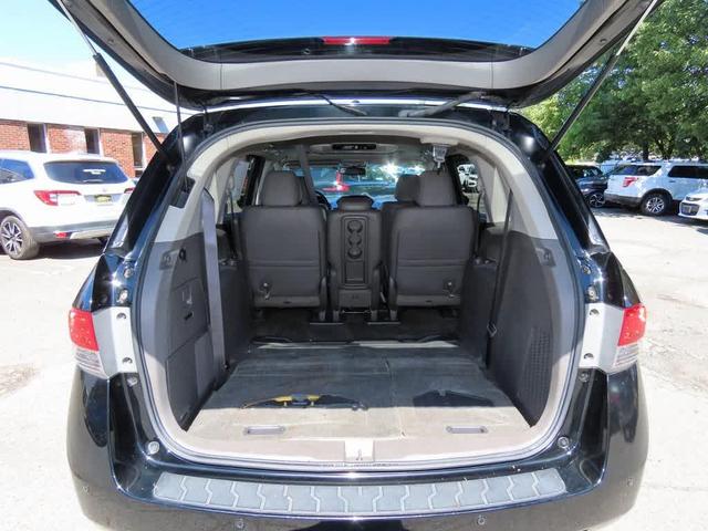 Photo of 2016 Black Honda Odyssey