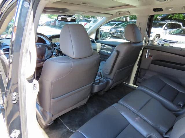Photo of 2016 Black Honda Odyssey