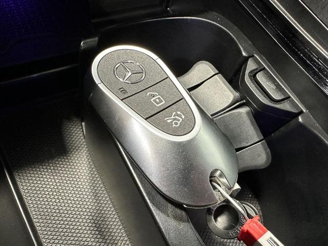 Photo of 2025 Black Mercedes-Benz C-Class