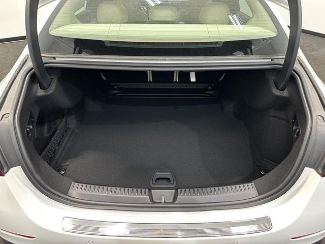 Photo of 2026 Polar White Mercedes-Benz E-Class