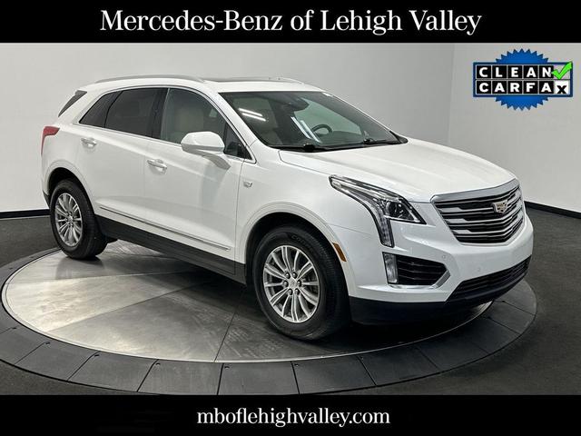 Photo of 2017 Crystal White Tricoat Cadillac XT5