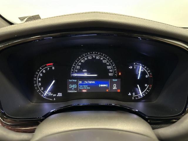 Photo of 2017 Crystal White Tricoat Cadillac XT5