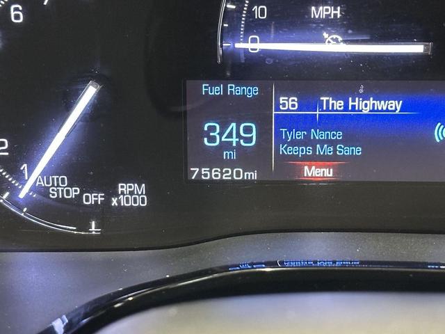 Photo of 2017 Crystal White Tricoat Cadillac XT5