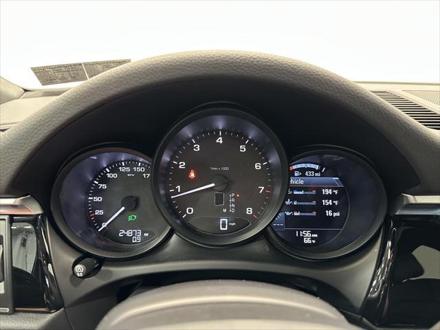 Photo of 2023 Carrara White Metallic Porsche Macan