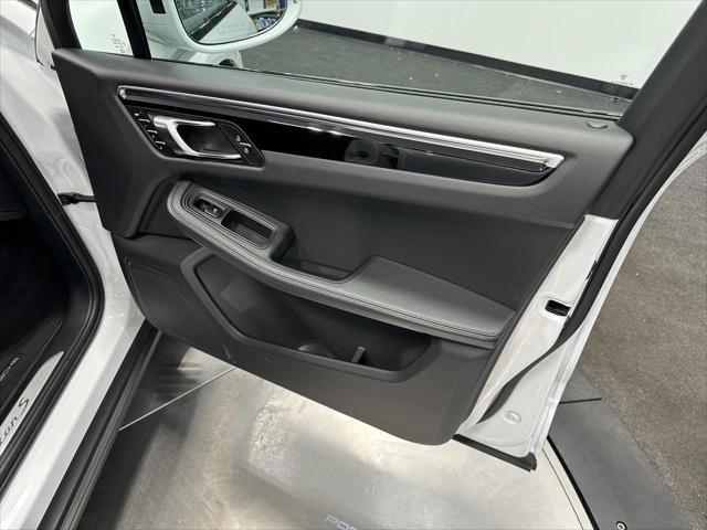 Photo of 2023 Carrara White Metallic Porsche Macan