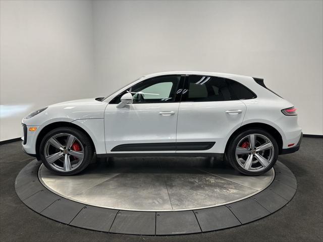Photo of 2023 Carrara White Metallic Porsche Macan
