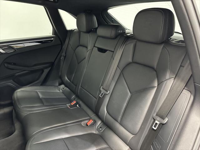 Photo of 2023 Carrara White Metallic Porsche Macan
