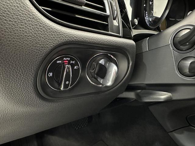 Photo of 2023 Carrara White Metallic Porsche Macan