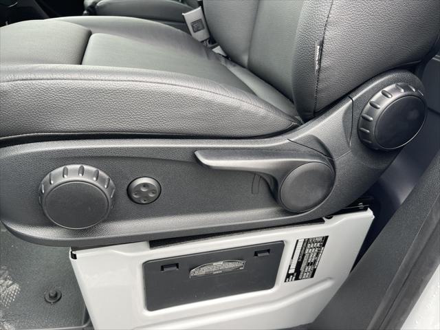 Photo of 2025 Arctic White Mercedes-Benz Sprinter 2500