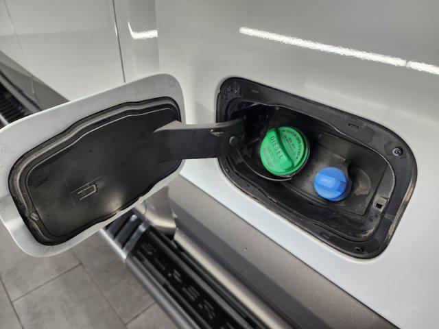 Photo of 2019 Oxford White Ford F-350