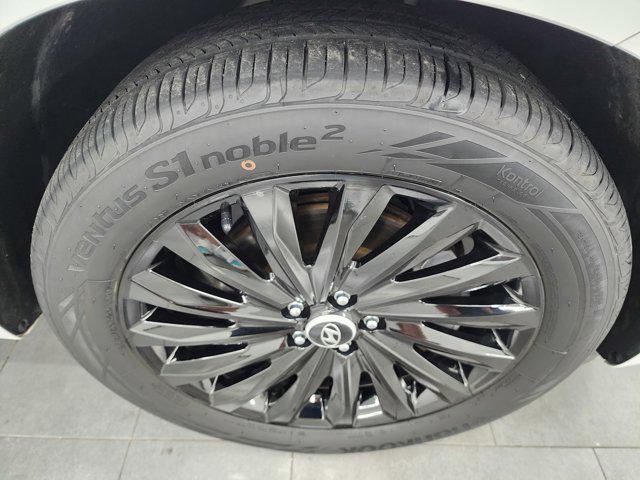Photo of 2024 Hyper White Hyundai PALISADE