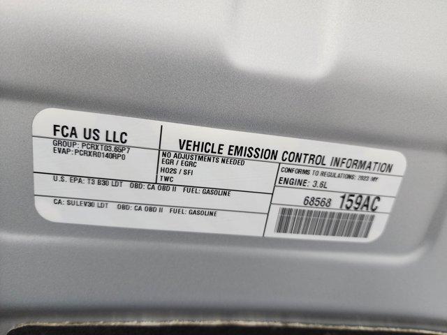 Photo of 2023 Silver Mist Clearcoat Chrysler Pacifica