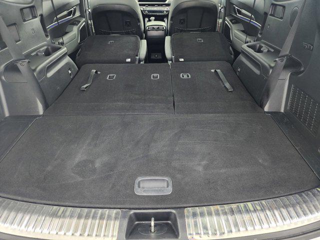 Photo of 2024 Glacial White Pearl Kia Telluride