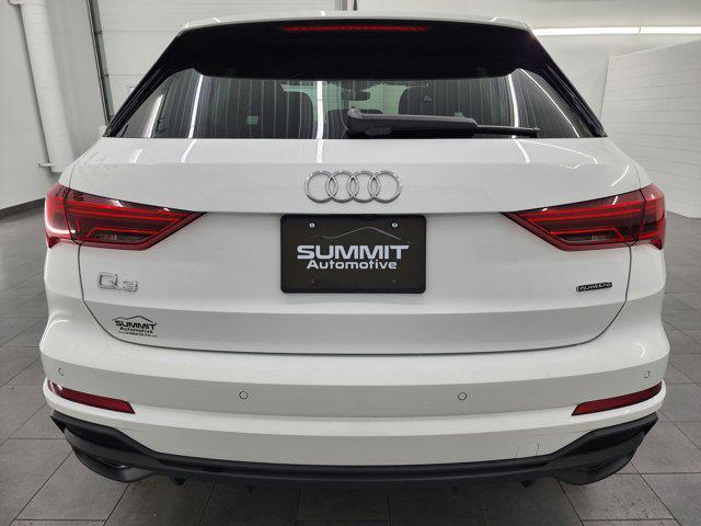 Photo of 2023 Glacier White Metallic Audi Q3
