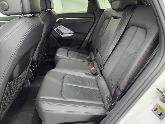 Photo of 2023 Glacier White Metallic Audi Q3