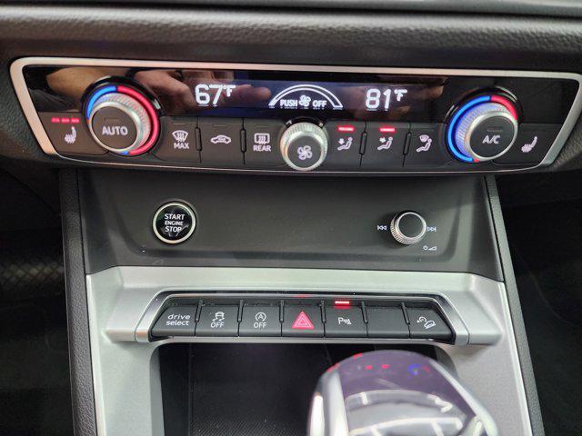 Photo of 2023 Glacier White Metallic Audi Q3