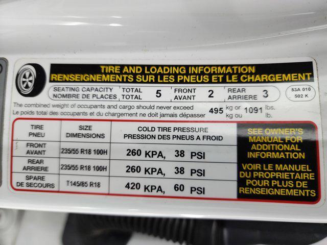 Photo of 2023 Glacier White Metallic Audi Q3
