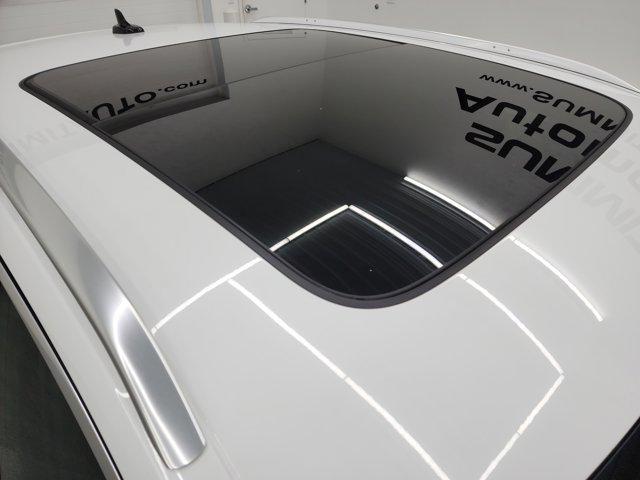 Photo of 2023 Glacier White Metallic Audi Q3