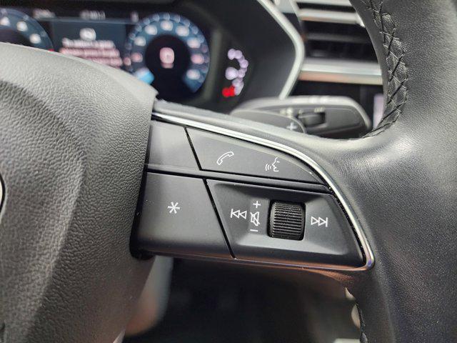 Photo of 2023 Glacier White Metallic Audi Q3