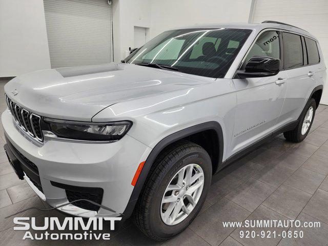 Photo of 2025 Silver Zynith Jeep Grand Cherokee L