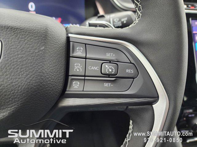 Photo of 2025 Silver Zynith Jeep Grand Cherokee L