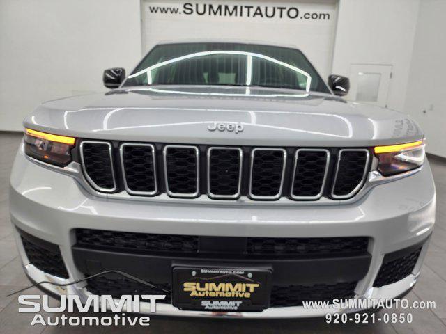 Photo of 2025 Silver Zynith Jeep Grand Cherokee L
