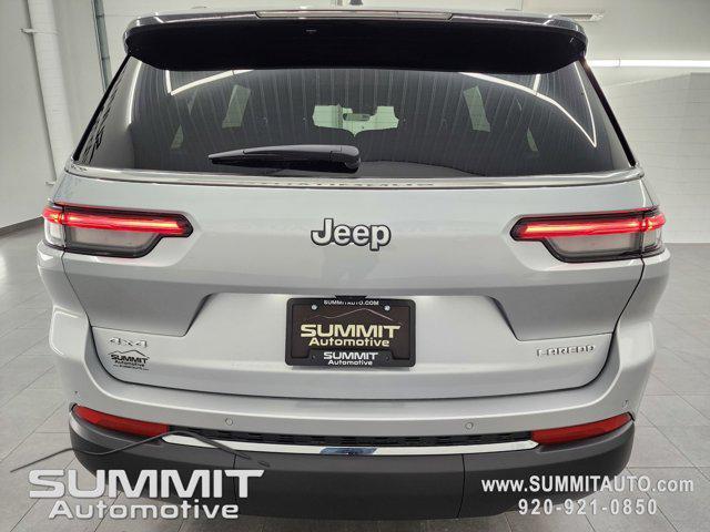Photo of 2025 Silver Zynith Jeep Grand Cherokee L