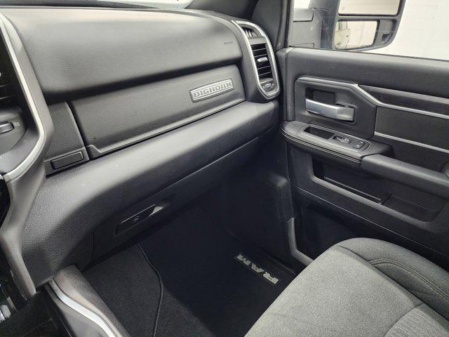 Photo of 2024 Granite Crystal Metallic Clearcoat RAM 2500