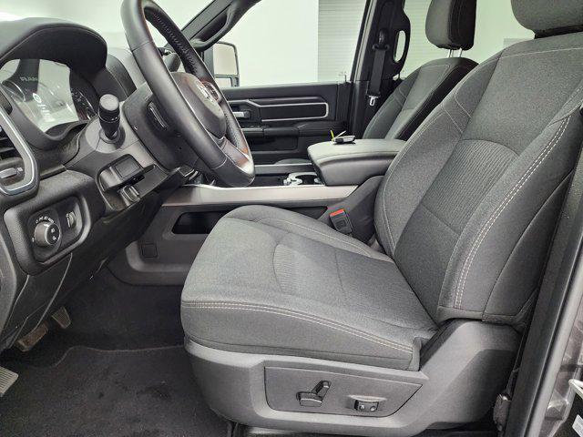 Photo of 2024 Granite Crystal Metallic Clearcoat RAM 2500